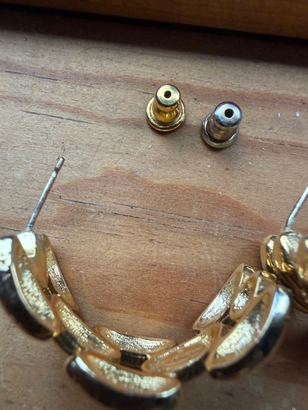 1990s Givenchy Polished Gold Weave hoop Earrings Pierced - Picture 7 of 12